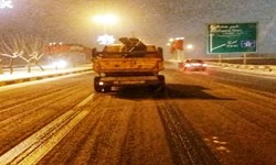 عملیات برف روبی و نمک پاشی معابر و خیابان های شهر جدید هشتگرد