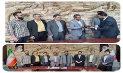 دیدار شهردارواعضای شورای اسلامی باآقای موحدی پور ازفرهنگیان زحمتکش شهرستان ساوجبلاغ به مناسب روزمعلم